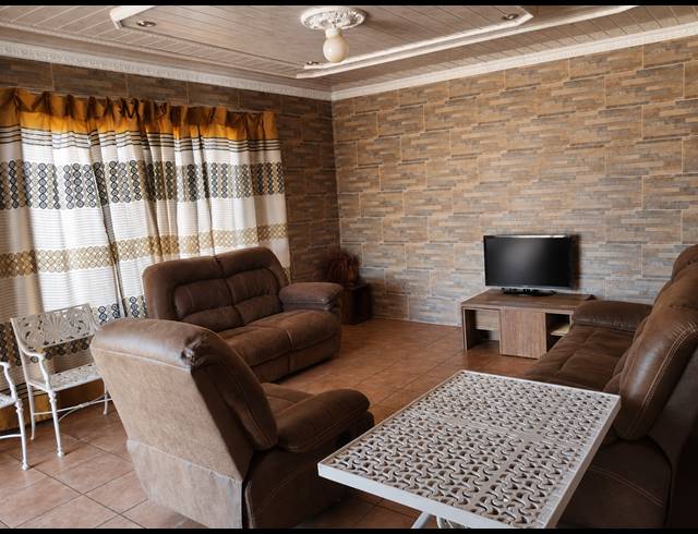 3 BEDROOM HOUSE FOR SALE IN BOITUMELO